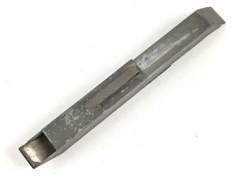 1.Weltkrieg , kleine Grabenoptik . Einfache Blechausführung. Ausgezogene Gesamtlänge etwa 32cm, Funktioniert , die Feststellschraube fehlt