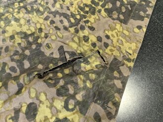 Waffen SS , Zeltbahn "Platane "Tarn, getragenes Stück, farbfrisch. In einer Ecke ein ovaler Herstellerstempel