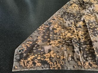 Waffen SS , Zeltbahn "Platane "Tarn, getragenes Stück, farbfrisch. In einer Ecke ein ovaler Herstellerstempel