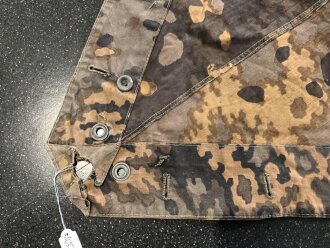 Waffen SS , Zeltbahn "Platane "Tarn, getragenes Stück, farbfrisch. In einer Ecke ein ovaler Herstellerstempel