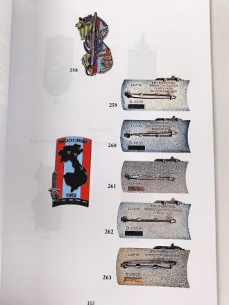 "Insignes des Promotions Parachutistes" 135 Seiten, gebraucht DIN A4