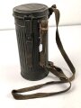 Bereitschaftsbüchse Modell 1938  für eine Gasmaske der Wehrmacht. Datiert 1940, guter Gesamtzustand