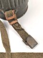 Bereitschaftsbüchse Modell 1938  für eine Gasmaske der Wehrmacht. Datiert 1940, guter Gesamtzustand