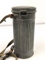 Bereitschaftsbüchse Modell 1938  für eine Gasmaske der Wehrmacht. Datiert 1940, guter Gesamtzustand