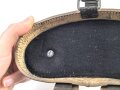 Behälter aus Ersatzmaterial für Dienstglas 6 x 30 der Wehrmacht aus Preßmasse. Hersteller cxn, Variante mit gelbem Deckel, guter Zustand