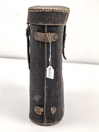 Behälter für ein Dienstglas 10 x 50 der Wehrmacht. Unter deutscher Besatzung gefertigt von Huet Paris. Gebraucht, guter Gesamtzustand
