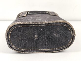 Behälter für ein Dienstglas 10 x 50 der Wehrmacht. Unter deutscher Besatzung gefertigt von Huet Paris. Gebraucht, guter Gesamtzustand