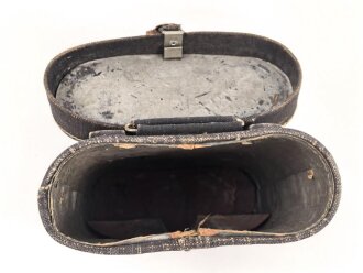 Behälter für ein Dienstglas 10 x 50 der Wehrmacht. Unter deutscher Besatzung gefertigt von Huet Paris. Gebraucht, guter Gesamtzustand