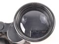 Dienstglas 7 x 50 Wehrmacht, im Behälter. Das Glas in sehr gutem Zustand, Hersteller rln für Zeiss Jena ab 1944, Glasklare Durchsicht, keine Strichplatte. Der Behälter aus Ersatzmaterial zugehörig, innen gelb.