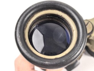 Kriegsmarine, U Boot Fernglas DF 7 x 50. Hersteller blc. "Neblige"  Durchsicht, Originallack, die Gummiarmierung  weich.