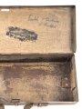 Kasten für MG34 Erdkampfausrüstung . Gehört so in Panzerkampfwagen , die mit dem MG34 mit Kugelblende ausgestattet waren. Mit dem Inhalt des Kasten konnte das MG so zur Infanteriewaffe umgebaut werden.