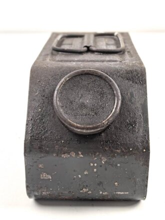 Ölbehälter Wehrmacht. Originallack, ungereinigt, mit wenig Inhalt
