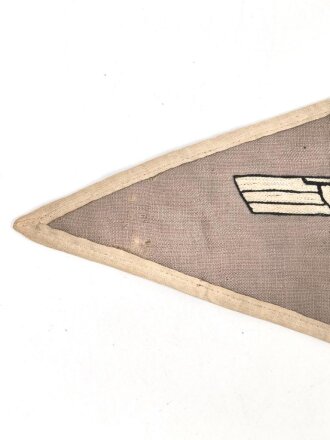 Heer, Kraftfahrzeugstander für Offiziere. Gebrauchtes Stück, Maße etwa 20,5 x 29cm