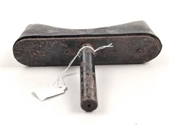 "Stirnschutz" für diverse Optiken der Wehrmacht. Breite etwa 14,5cm, Zapfendurchmesser 15,5mm