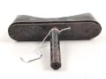 "Stirnschutz" für diverse Optiken der Wehrmacht. Breite etwa 14,5cm, Zapfendurchmesser 15,5mm