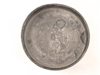 Luftwaffe, Dose für Instrumentenfett mit dem originalen Inhalt. Höhe etwa 17cm, ungereinigt
