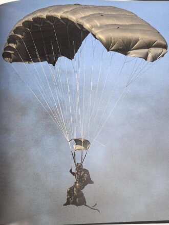 "Forces Speciales Terre" ca 125 Seiten