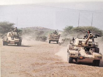 "La Legion etrangere - Einsätze und Operationen in den 90ern" 96 Seiten, gebraucht ca. DIN A4