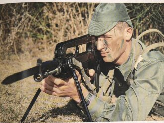 "Paras - die 11. französische Fallschirmdivison" 64 Seiten, gebraucht unter DIN A4
