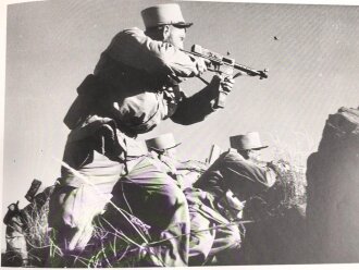 "Legion Etrangere - 4 Regiment Etranger" 87 Seiten, gebraucht ca. DIN A4