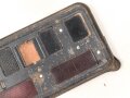 Teil eines "Notek" Kraftfahrzeug Rücklicht zum Nachtmarschgerät der Wehrmacht. Originallack