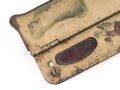 Teil eines "Notek" Kraftfahrzeug Rücklicht zum Nachtmarschgerät der Wehrmacht. Originallack