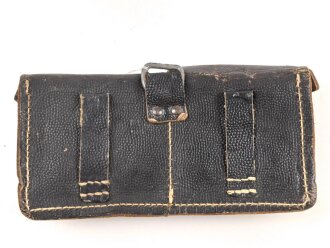 Magazintasche für zwei K43 Magazine der Wehrmacht. Getragenes Stück, ein Verschluss defekt