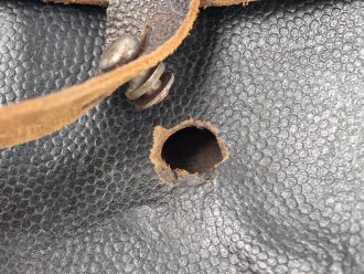 Magazintasche für zwei K43 Magazine der Wehrmacht. Getragenes Stück, ein Verschluss defekt