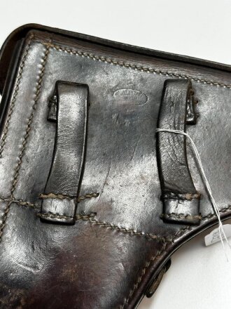 Koffertasche für die Pistole P08 der Wehrmacht. getragenes Stück, undeutlicher Stempel, datiert 1939