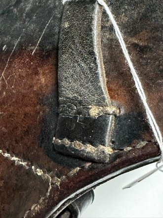 Koffertasche für die Pistole P08 der Wehrmacht. getragenes Stück, undeutlicher Stempel, datiert 1939