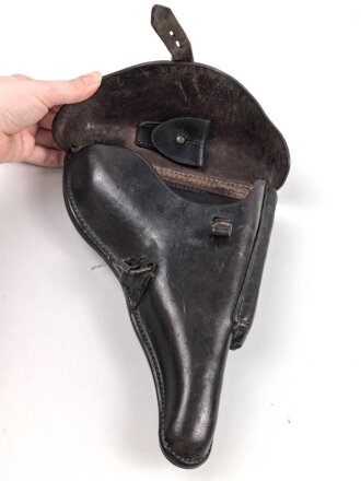 Koffertasche für die Pistole P08 der Wehrmacht. getragenes Stück, undeutlicher Stempel, datiert 1939