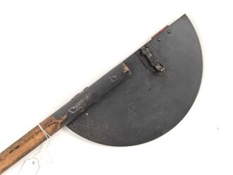 Klappbare Winkerkelle für Wehrmachts Kraftfahrzeuge. Grosse Ausführung mit 20cm Durchmesser