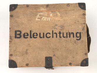 Kasten für Strichplattenbeleuchtung Wehrmacht, späte Ausführung, die frühen sind aus Blech . Originallack, ungereinigtes Stück, der Deckel defekt
