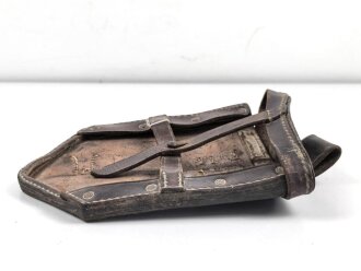 Spatenleder Wehrmacht, frühe, braune Ausführung , datiert 1941. Getragenes Stück