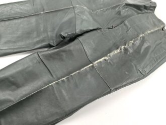 Kriegsmarine, graue Lederhose. Ungetragenes Stück von Czulik & Langer Proßnitz. Lagerspuren
