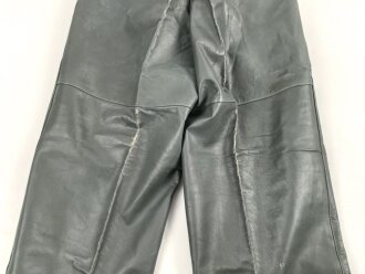 Kriegsmarine, graue Lederhose. Ungetragenes Stück von Czulik & Langer Proßnitz. Lagerspuren