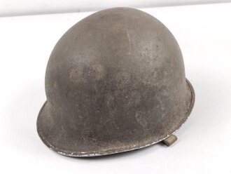 U.S. Army 2. Weltkrieg, Stahlhelm M1 mit Innenhelm.  " Fix bale" Originallack, " SC" Innenhelm, steht für Firma ST. CLAIR aus Michigan. Ungereinigtes Stück