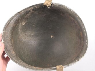 U.S. Army 2. Weltkrieg, Stahlhelm M1 mit Innenhelm.  " Fix bale" Originallack, " SC" Innenhelm, steht für Firma ST. CLAIR aus Michigan. Ungereinigtes Stück