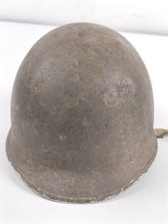 U.S. Army 2. Weltkrieg, Stahlhelm M1 mit Innenhelm.  " Fix bale" Originallack, " SC" Innenhelm, steht für Firma ST. CLAIR aus Michigan. Ungereinigtes Stück
