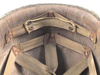 U.S. Army 2. Weltkrieg, Stahlhelm M1 mit Innenhelm.  " Fix bale" Originallack, " SC" Innenhelm, steht für Firma ST. CLAIR aus Michigan. Ungereinigtes Stück