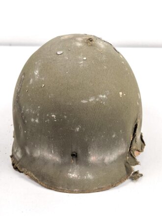 U.S. Army 2. Weltkrieg, Stahlhelm M1 mit Innenhelm.  " Fix bale" Originallack, " Hawley" Innenhelm, Jeweils stark getragen und defekt