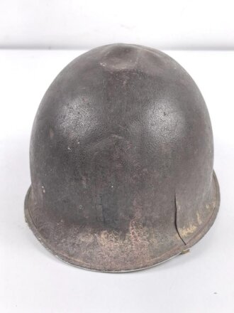 U.S. Army 2. Weltkrieg, Stahlhelm M1 mit Innenhelm.  " Fix bale" Originallack, " Hawley" Innenhelm, Jeweils stark getragen und defekt