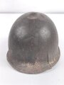 U.S. Army 2. Weltkrieg, Stahlhelm M1 mit Innenhelm.  " Fix bale" Originallack, " Hawley" Innenhelm, Jeweils stark getragen und defekt