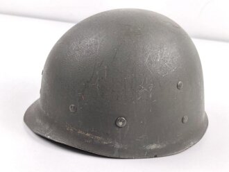 U.S. Army 2. Weltkrieg, Stahlhelm M1 mit Innenhelm.  " Fix bale" Originallack, " Firestone" Innenhelm, Getragenes Stück
