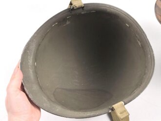 U.S. Army 2. Weltkrieg, Stahlhelm M1 mit Innenhelm.  " Fix bale" Originallack, " Firestone" Innenhelm, Getragenes Stück