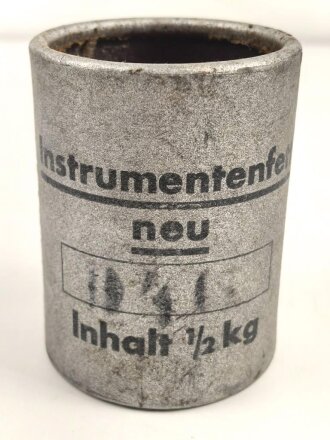 Luftwaffe, Dose für Instrumentenfett mit dem originalen Inhalt. Höhe etwa 11,5cm, ungereinigt