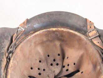 Heer, original getarnter Stahlhelm Modell 1942. Zusammengehöriges Stück, ungereinigt. Hersteller ckl 64