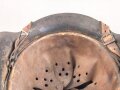 Heer, original getarnter Stahlhelm Modell 1942. Zusammengehöriges Stück, ungereinigt. Hersteller ckl 64