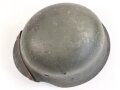 Heer, original getarnter Stahlhelm Modell 1942. Zusammengehöriges Stück, ungereinigt. Hersteller ckl 64