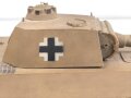 Panzerkampfwagen Panther D der Wehrmacht. Schulungsmodell aus Holz, Länge ohne Rohr etwa 34cm. Origianllack "Dies ist ein dienstlicher Gegenstand, Missbrauch ist strafbar"